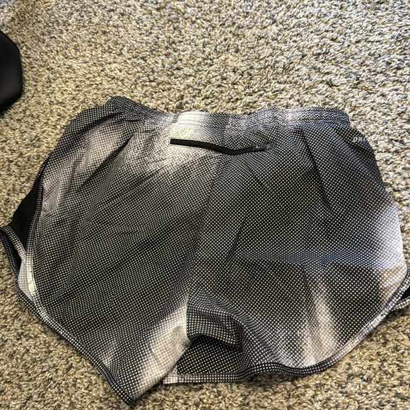 Nike Shorts - Picture 3 of 3